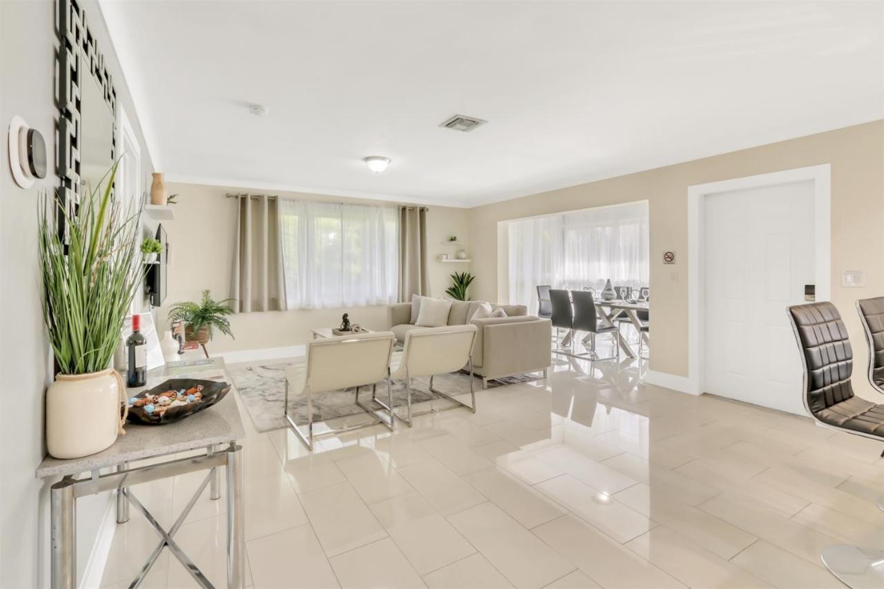 Bright Pompano Beach With Pool Access Екстериор снимка