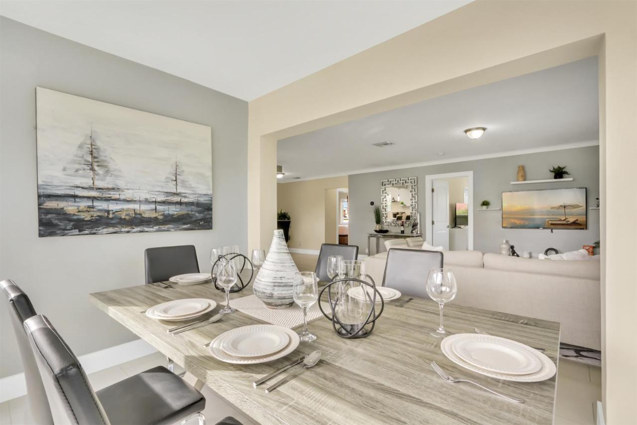 Bright Pompano Beach With Pool Access Екстериор снимка